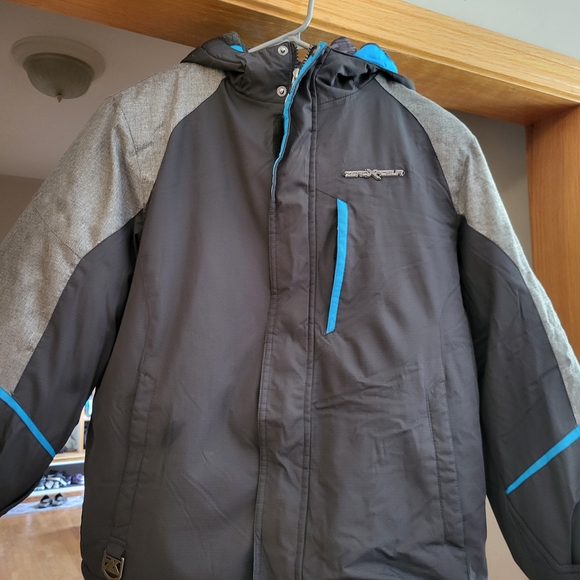 Boys Winter Jacket Size Medium 10-12 - Picture 1 of 5